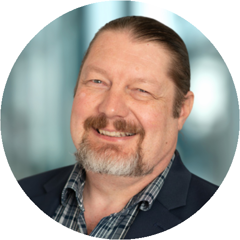 Che Goluska Solution Architect